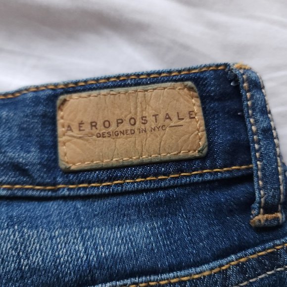 Aeropostale MIDI Distressed Jean Shorts NWOT - Picture 6 of 7
